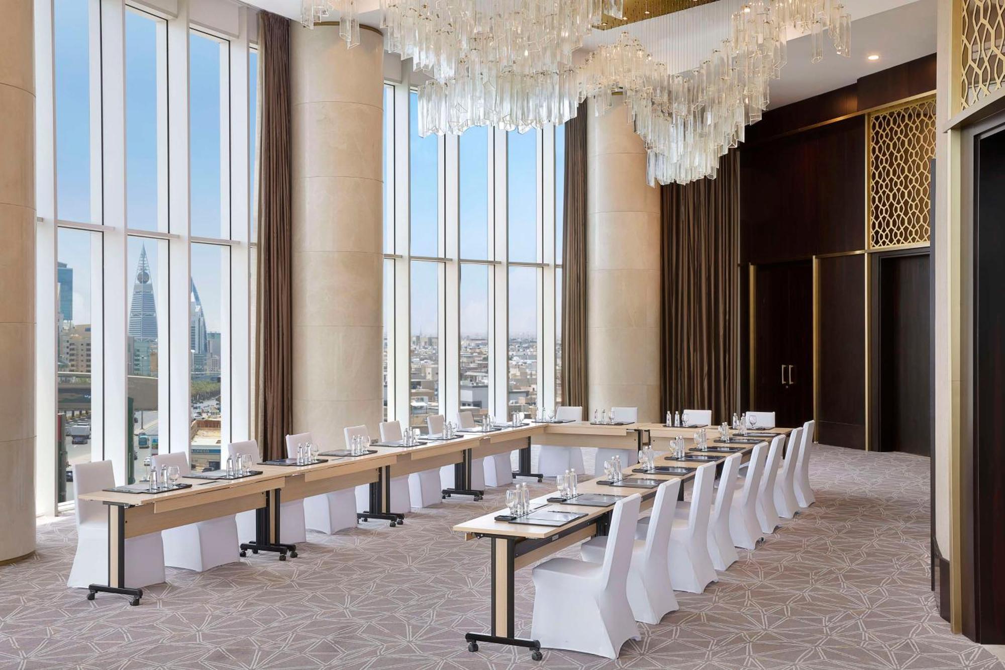 Hilton Riyadh Olaya Екстериор снимка