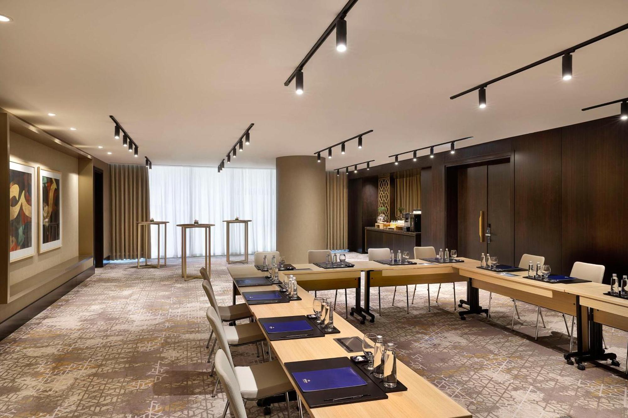 Hilton Riyadh Olaya Екстериор снимка