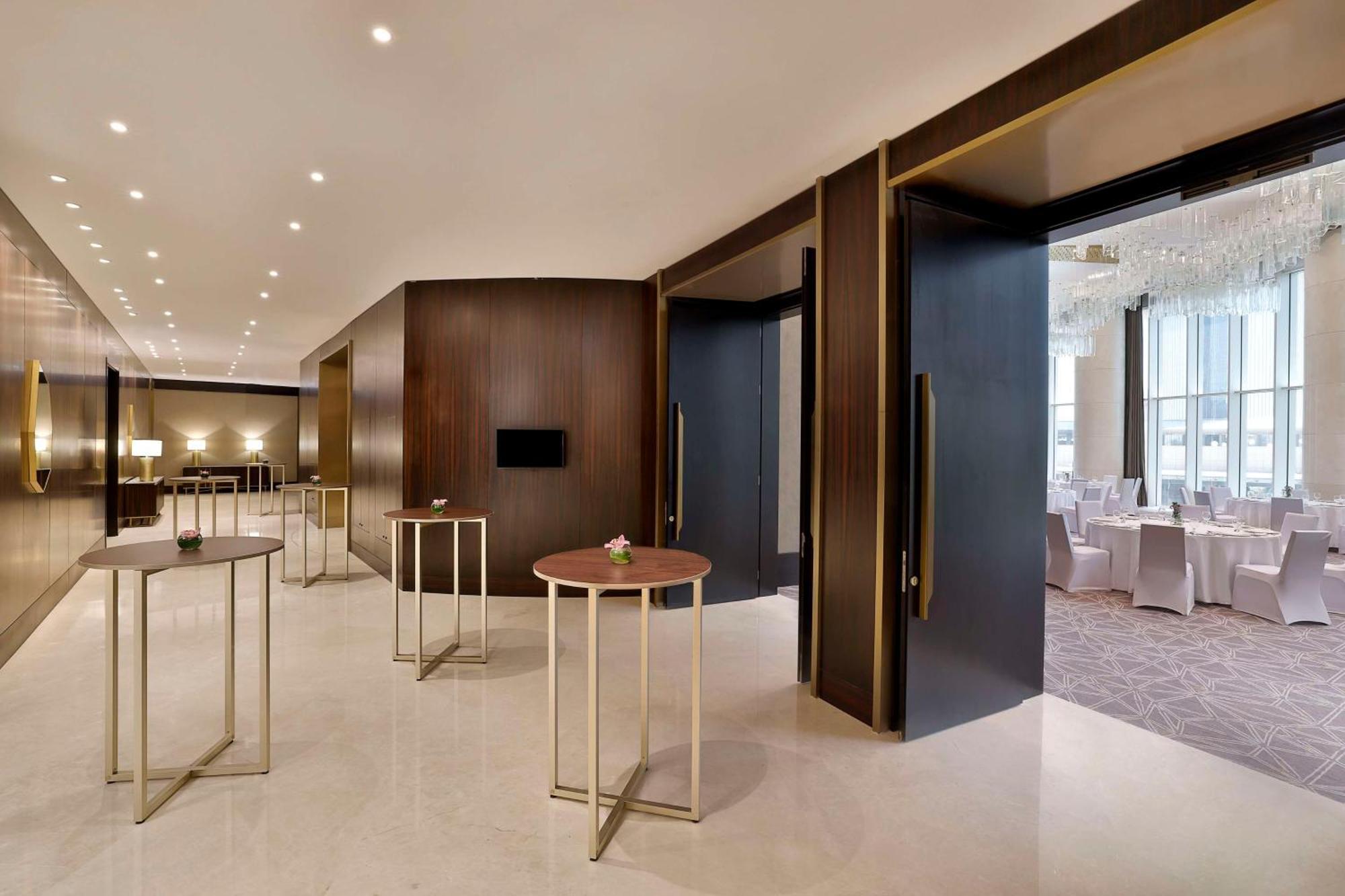 Hilton Riyadh Olaya Екстериор снимка