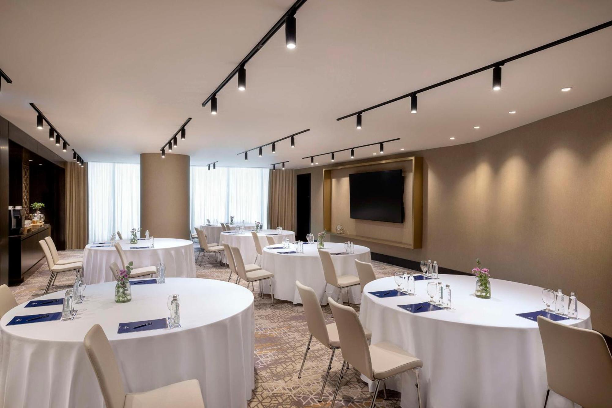 Hilton Riyadh Olaya Екстериор снимка