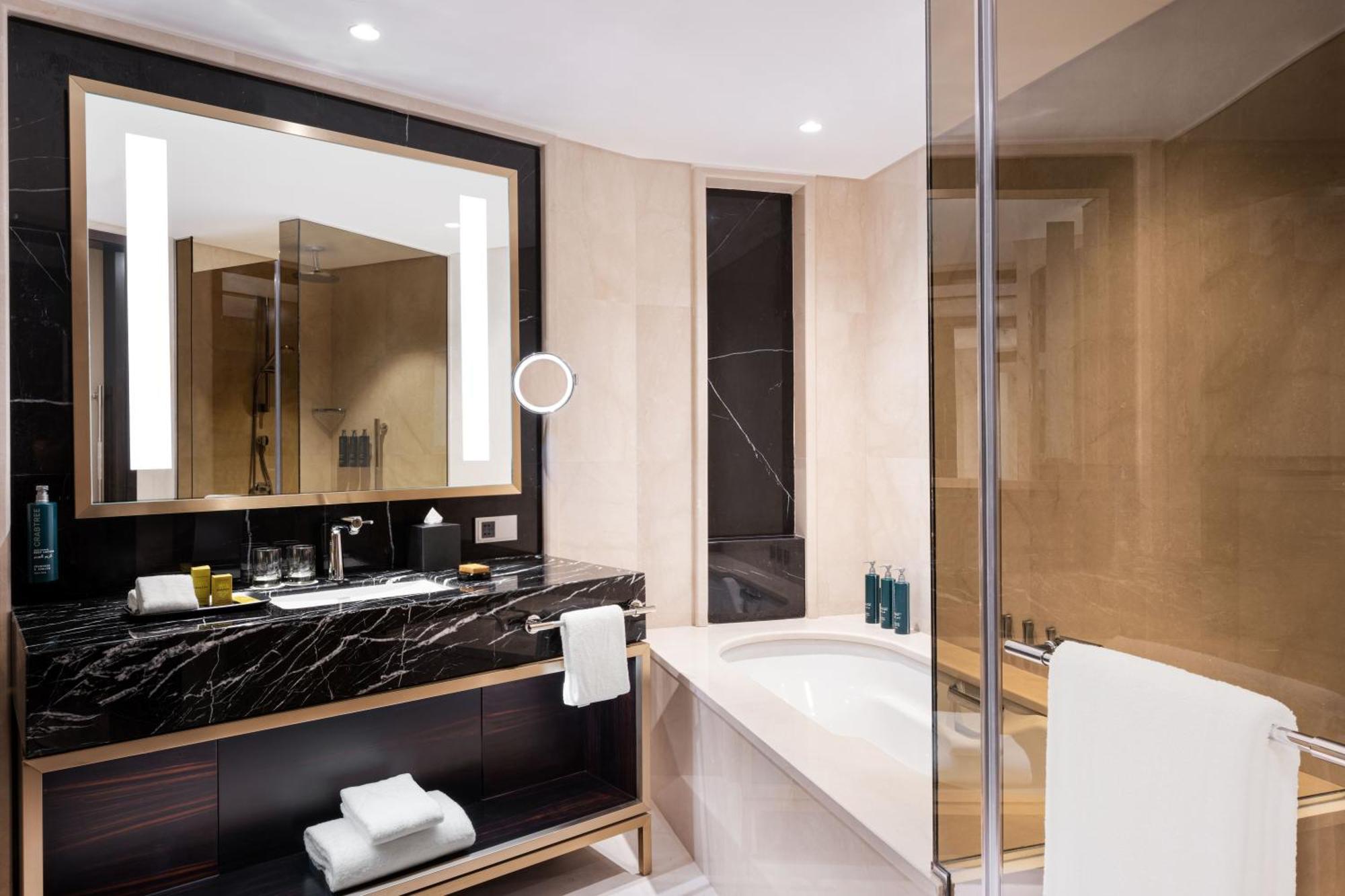Hilton Riyadh Olaya Екстериор снимка